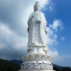 Tượng Phật Bà Quan Âm chùa Linh Ứng – Tượng Phật Bà cao nhất Việt Nam
